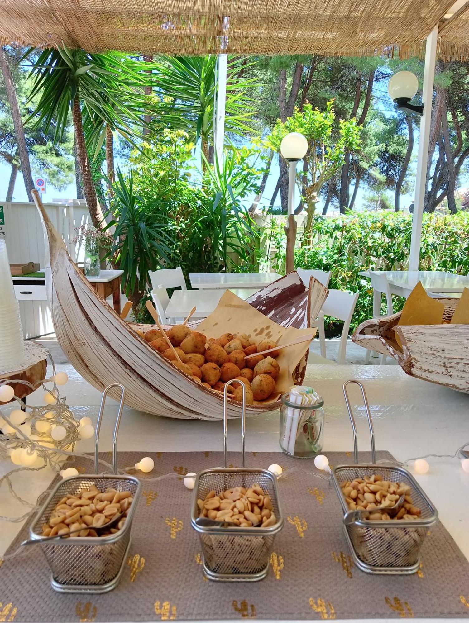 Hotel Petit Silvi Marina Dış mekan fotoğraf