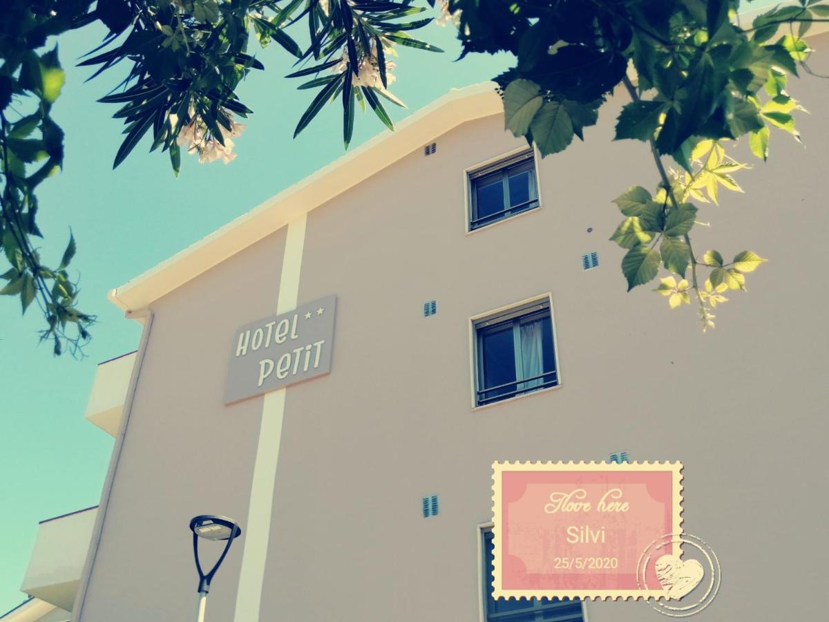 Hotel Petit Silvi Marina Dış mekan fotoğraf